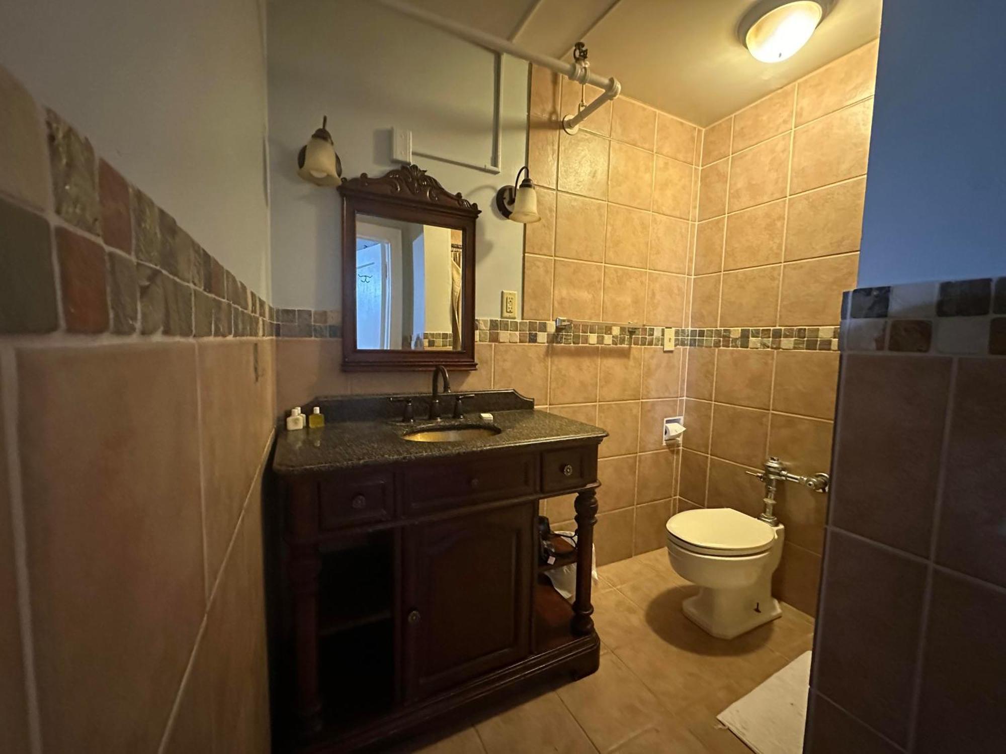 The Oaks B&B Hotel And Spiritual Center Jamestown Bagian luar foto
