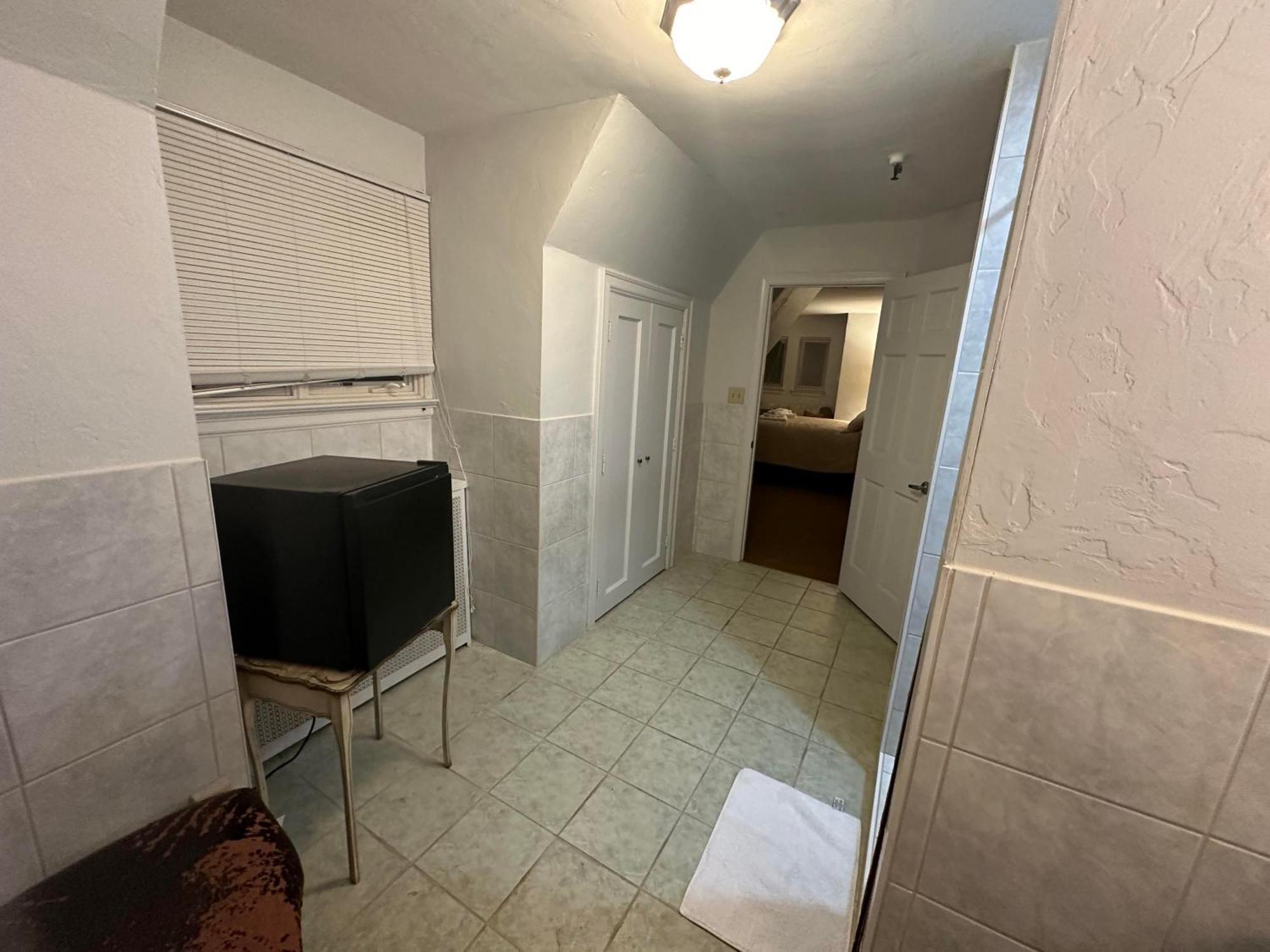 The Oaks B&B Hotel And Spiritual Center Jamestown Bagian luar foto